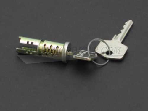 Door lock cylinder- Right- Front Volvo Amazon 655802