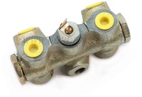 Junction, Brake line with Brake warning switch Volvo 240 260 1273052-2