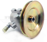 Hydraulic pump, Steering system - return connection angled Volvo 240 740 760 940 960 1985- 1359652-3