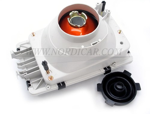 Headlamp- Right Volvo 240 260 1981-1993 1372395