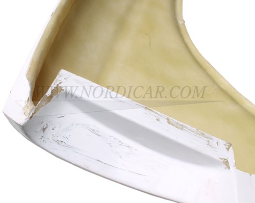 Fender front - Right - polyester Volvo 142 144 145 69-74 1382264-2
