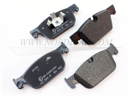 Brake pad set Front axle Volvo S/V90 17- S/V/XC60 19- 16 en 17 inch 31658359