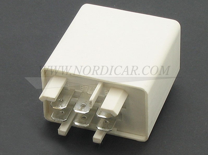 Brandstofpomp relais Volvo 240 740 940 B200/230F wit 3523608 Nordicar