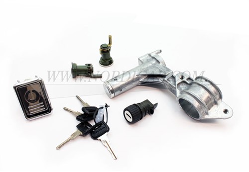 Door lock set complete (5 pieces) Volvo 240 260 1978-1993 sedan 3540633