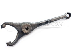 Release fork, Clutch-used part- Volvo 544 P210  Amazon -1968 P1800 P1800S 657593