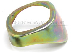 Reflector housing- rubber Volvo 220 663106