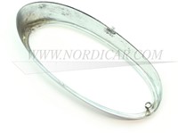 Chromrahmen, Heckleuchte -Gebrauchtteil Volvo Ama 667678-3