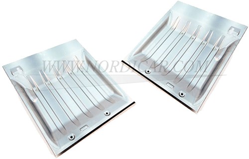 Bodemplaat Achter links + rechts Volvo P1800S 669990-2