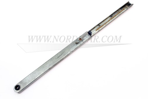 Uitzetter bovenklep gebruikt Volvo 220 670317-2