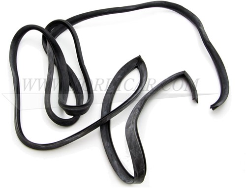 Rubber door seal- Right- Rear Volvo 220 672149