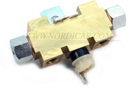 Junction, Brake line with Brake warning switch Volvo Amazon P1800 69- 142 144 145 164 673764