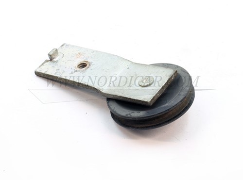 Roll, Window winder front upper -used part- Volvo Amazon PV P210 673793-2