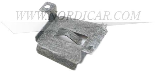 Washer bottle bracket Volvo 145 245 73- 677033