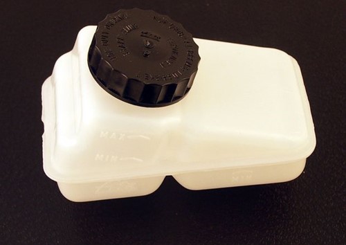 Réservoir liquide de frein Volvo Ama 69- 142 144 145 164 673767