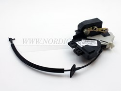 Door lock mechanism- Right- Front Volvo S/V70 -00 8626278