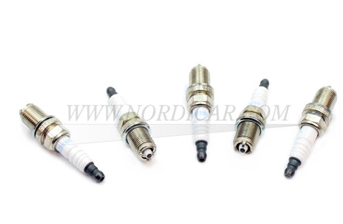 Spark plug set Volvo 850 S/V/C70 S60 S80 V70 z/turbo 8642660-2
