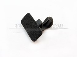 Clip Hat shelf Volvo 850 sedan 9165901